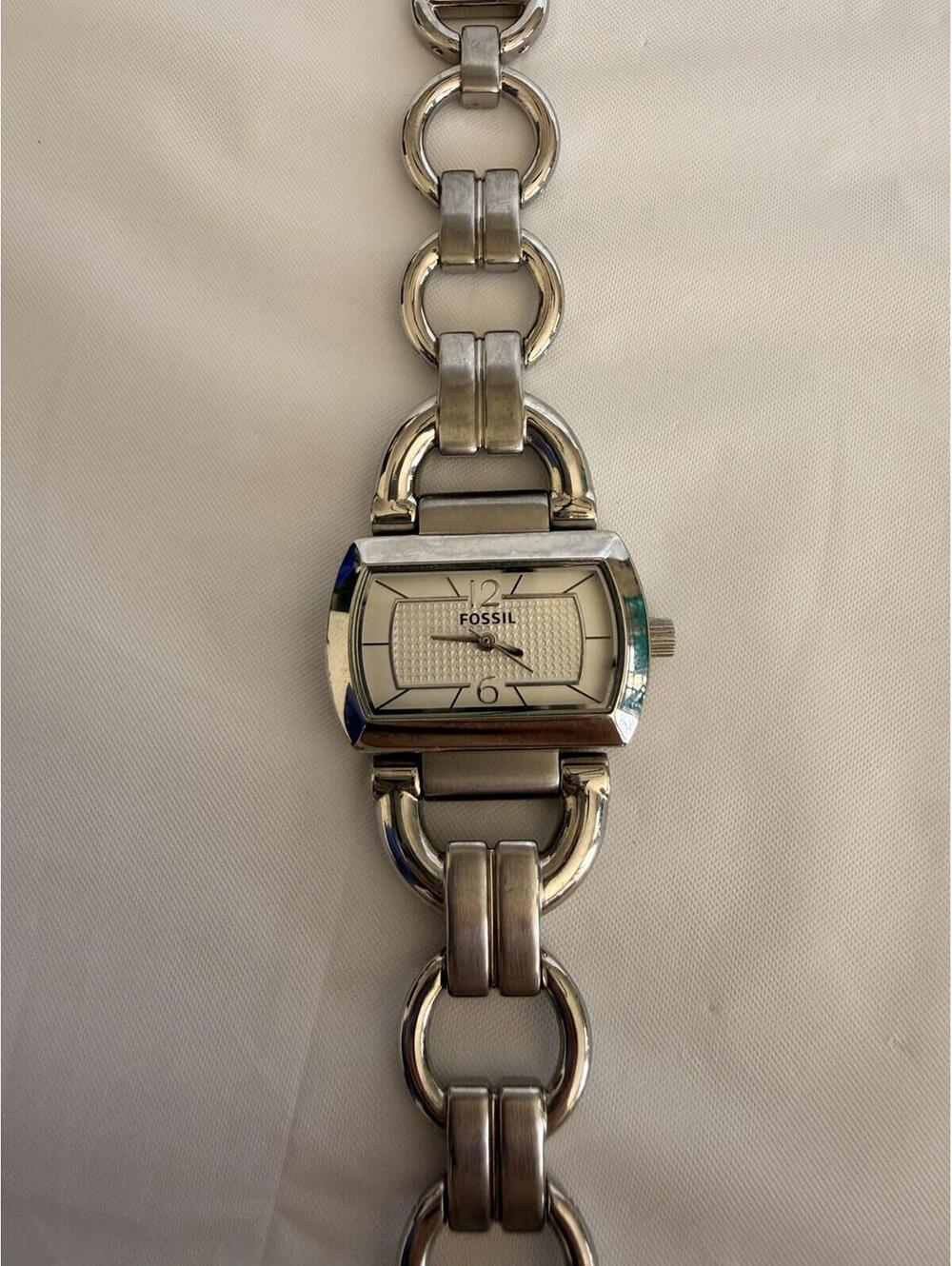 Vintage Silver Women’s Fossil Watch Bracelet - Fossil Analog Watch - ES2479